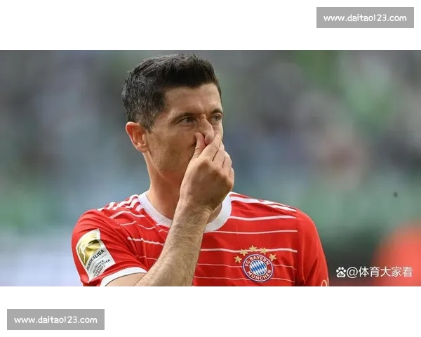 莱万复盘：中场失控需纠错，百球目标今年无望